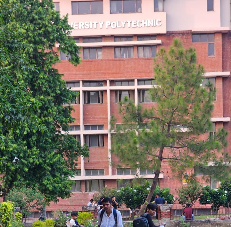 Jamia Millia Islamia University Academic Building photo 16